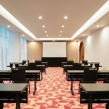 Honeyrose Hotel, Montreal, A Tribute Portfolio Hotel Bagian luar foto Meeting room