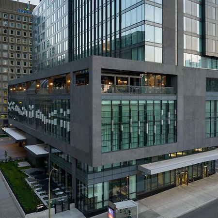 Honeyrose Hotel, Montreal, A Tribute Portfolio Hotel Bagian luar foto The hotel's entrance