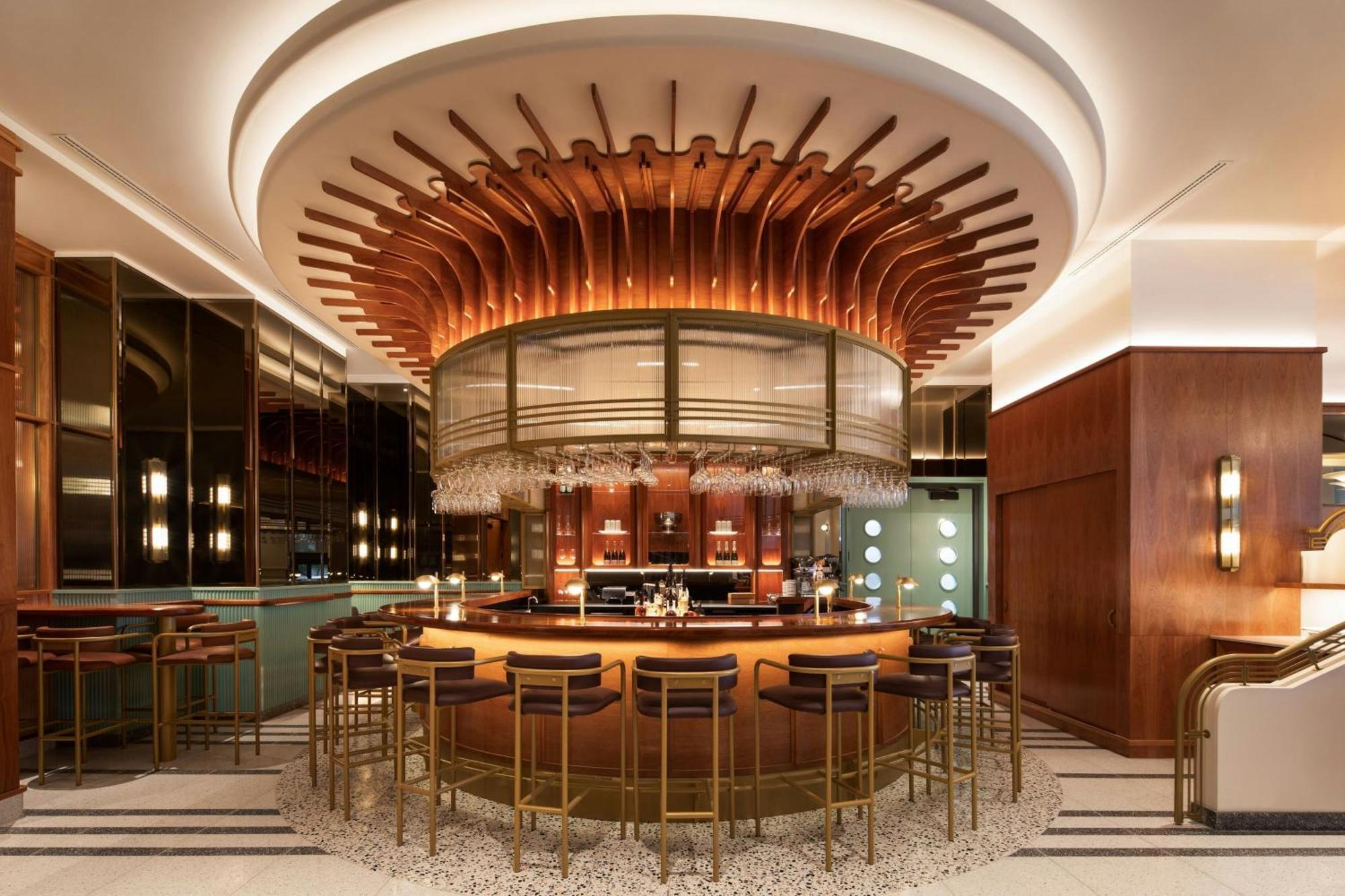 Honeyrose Hotel, Montreal, A Tribute Portfolio Hotel Bagian luar foto The bar at the London Edition