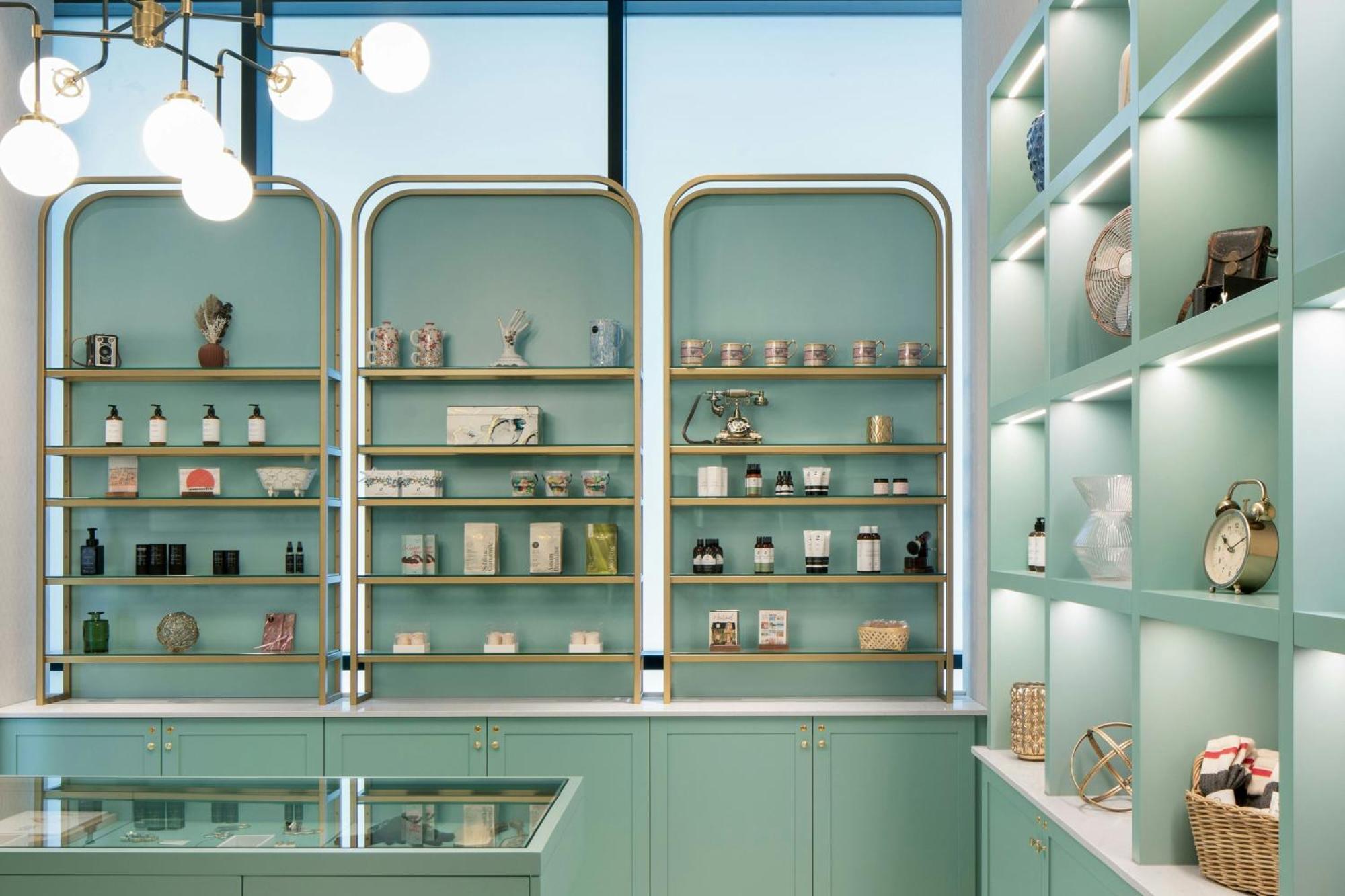 Honeyrose Hotel, Montreal, A Tribute Portfolio Hotel Bagian luar foto The Apothecary